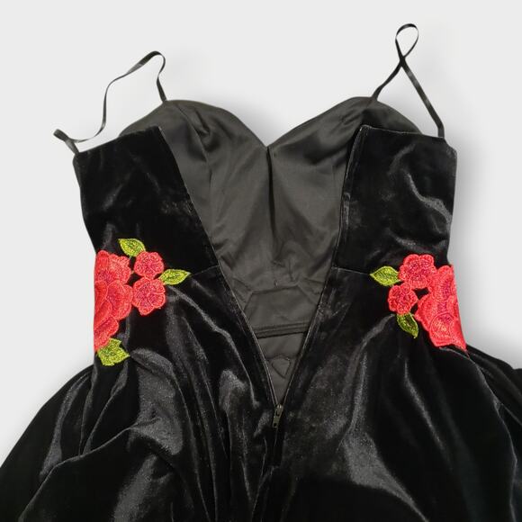 Gothic Black Velvet Red Rose Structured Mini Dress Sz 0 Y2K Dark Romance Prom - Picture 8 of 14